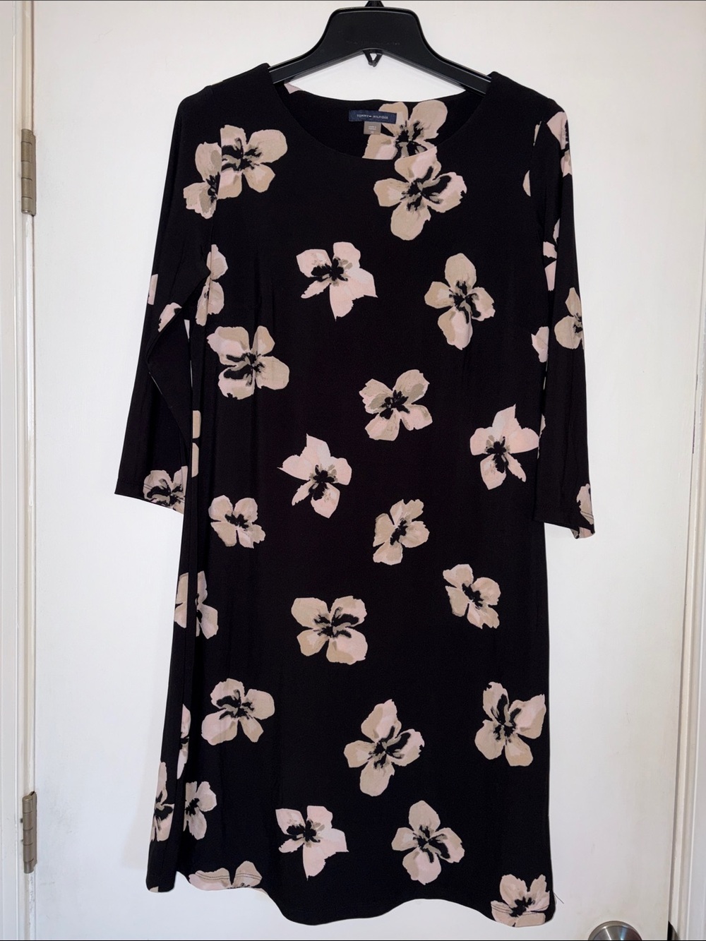 Tommy Hilfiger black floral shift dress women’s 10